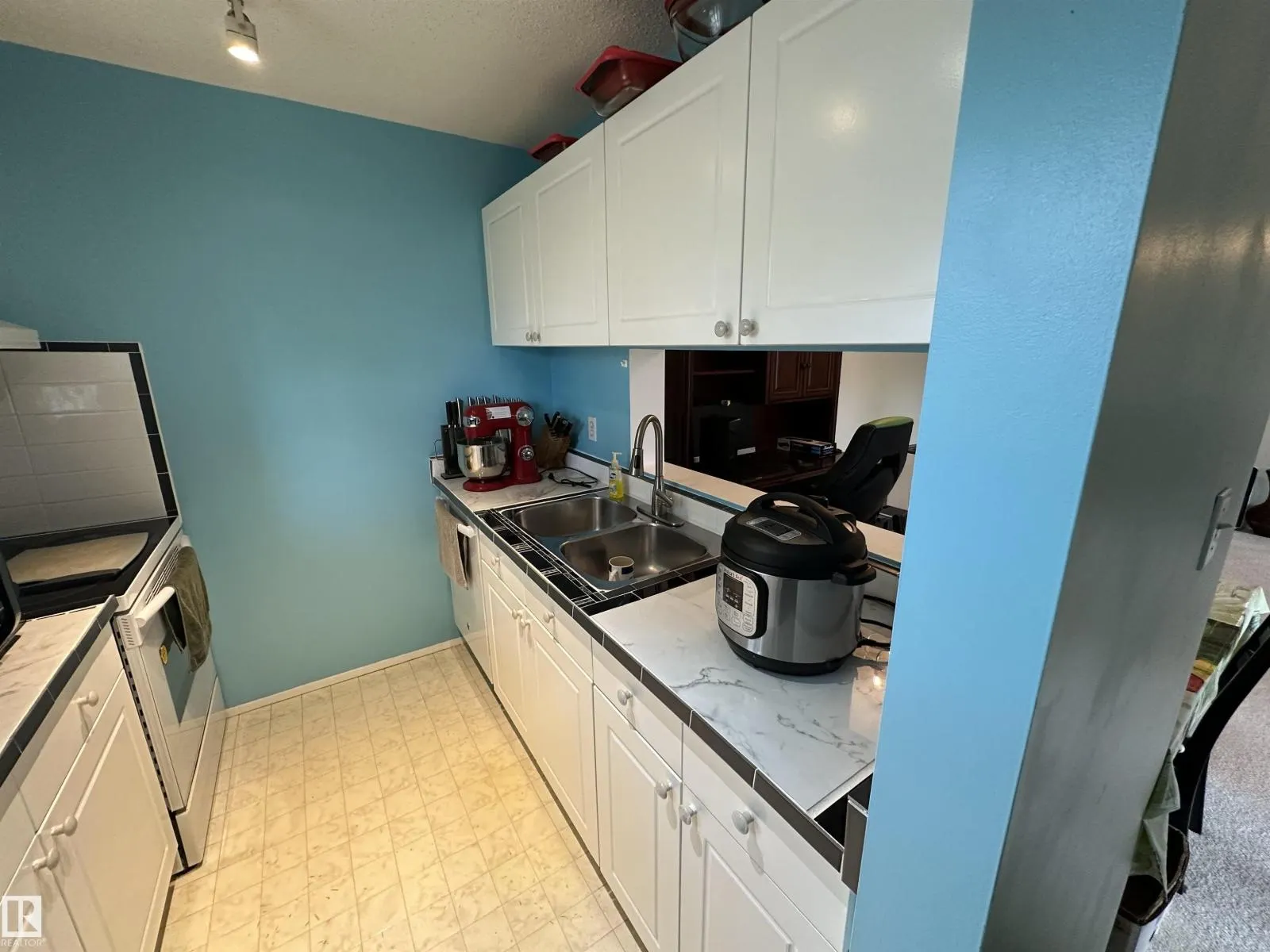 #318 17109 67 AV NW