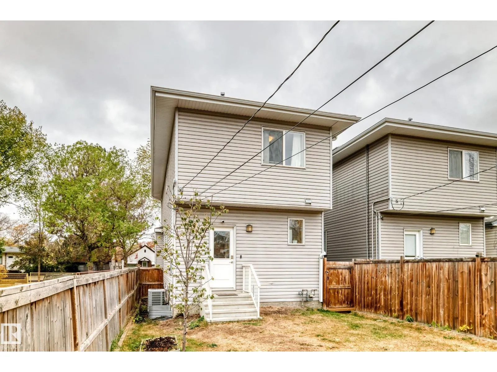 12345 85 ST NW