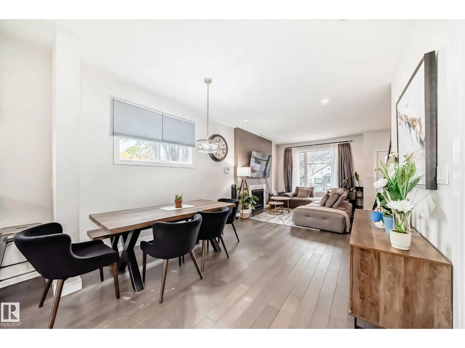 12345 85 ST NW