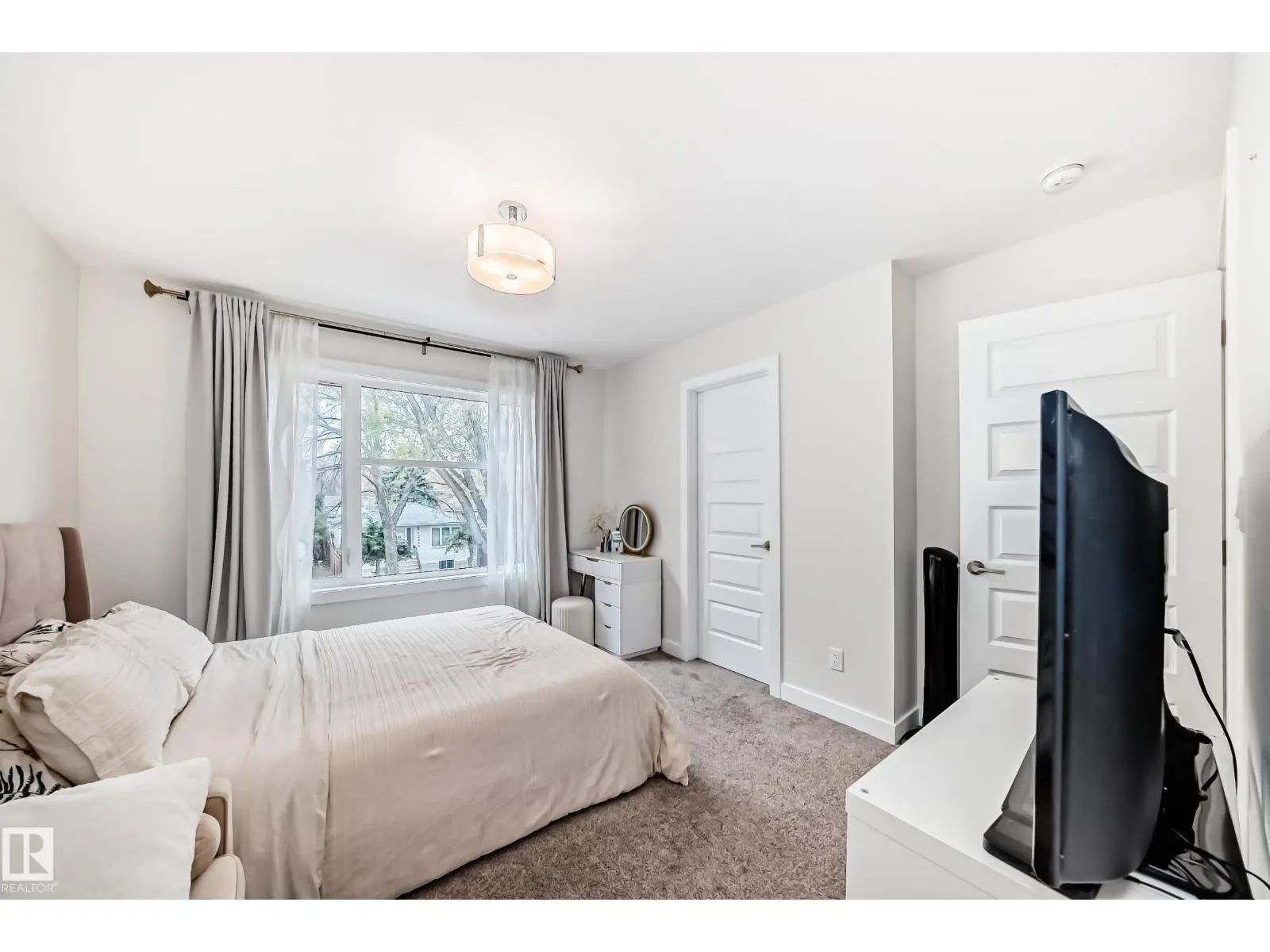 12345 85 ST NW