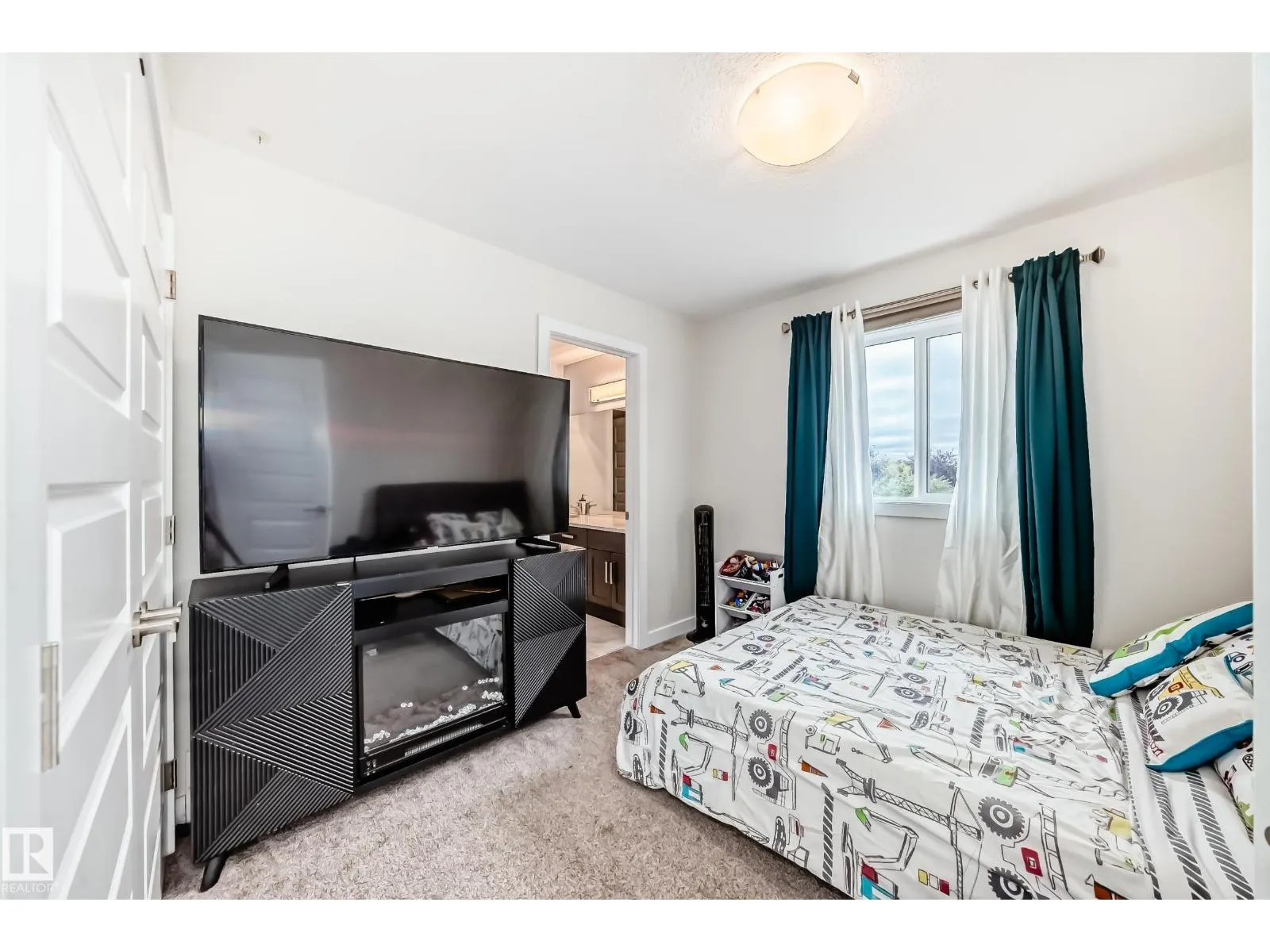 12345 85 ST NW