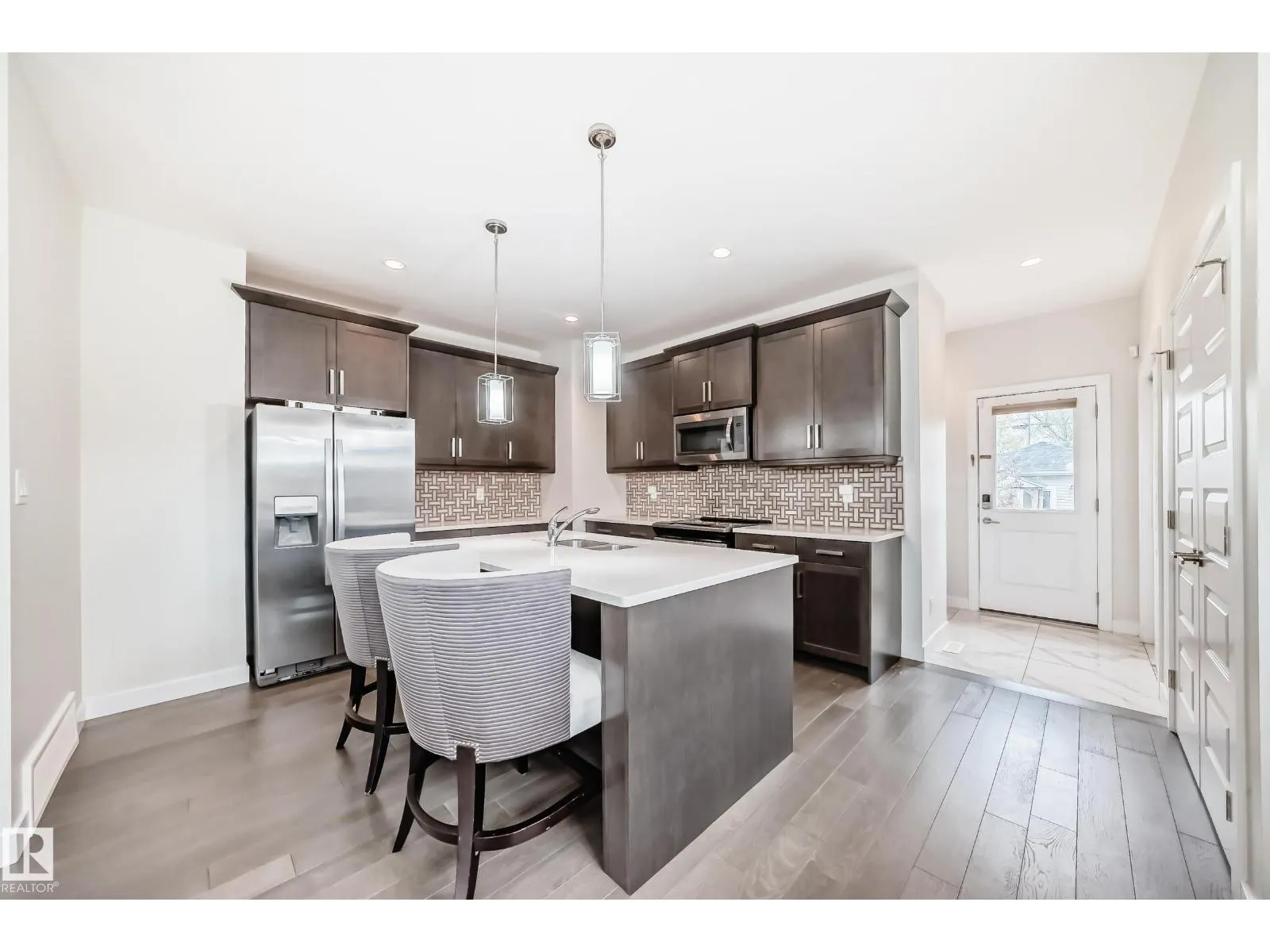 12345 85 ST NW