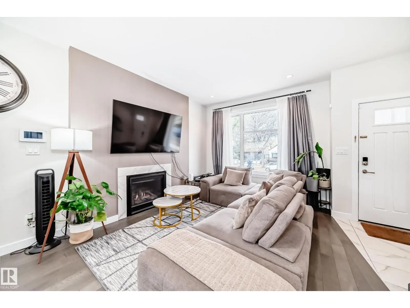 12345 85 ST NW