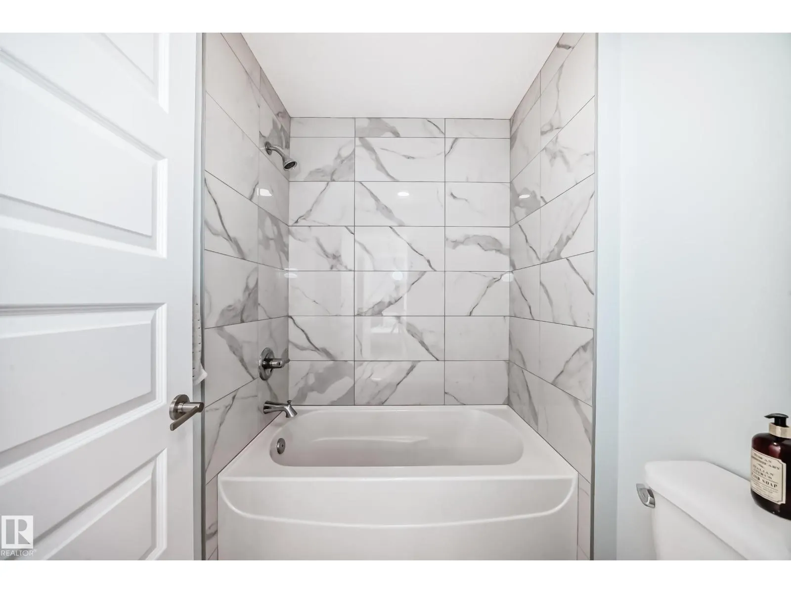 12345 85 ST NW