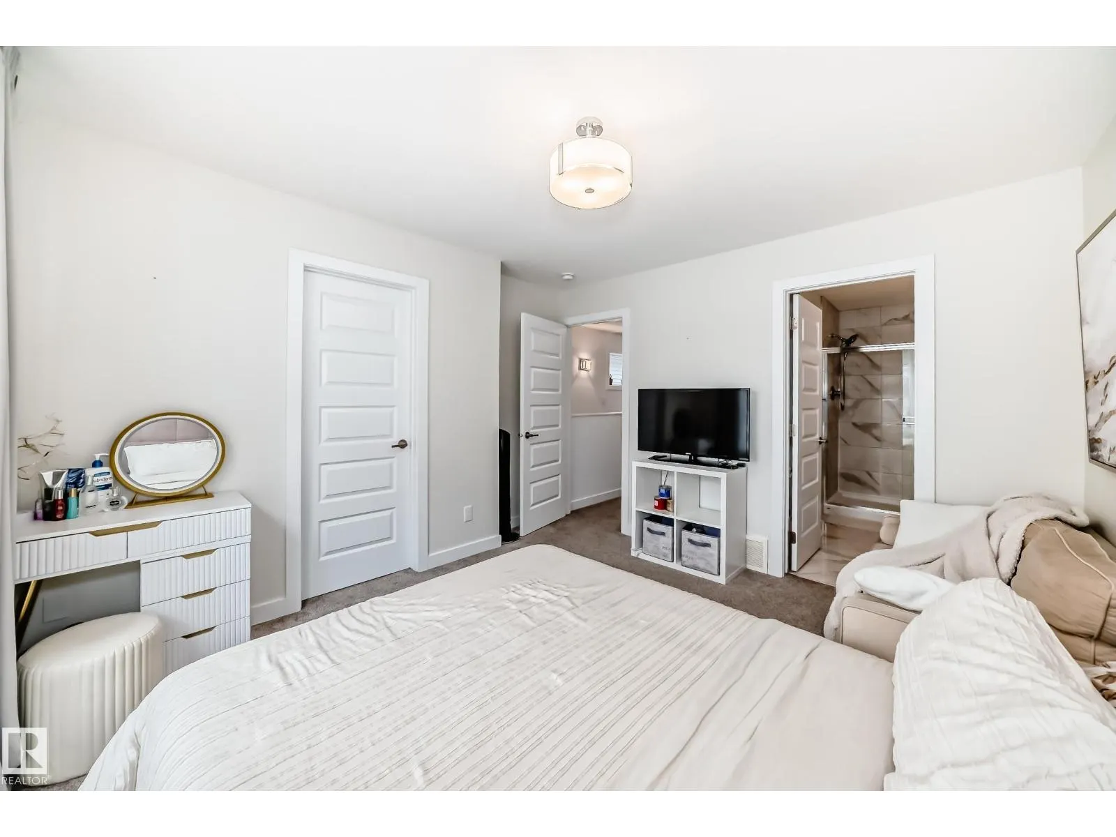 12345 85 ST NW
