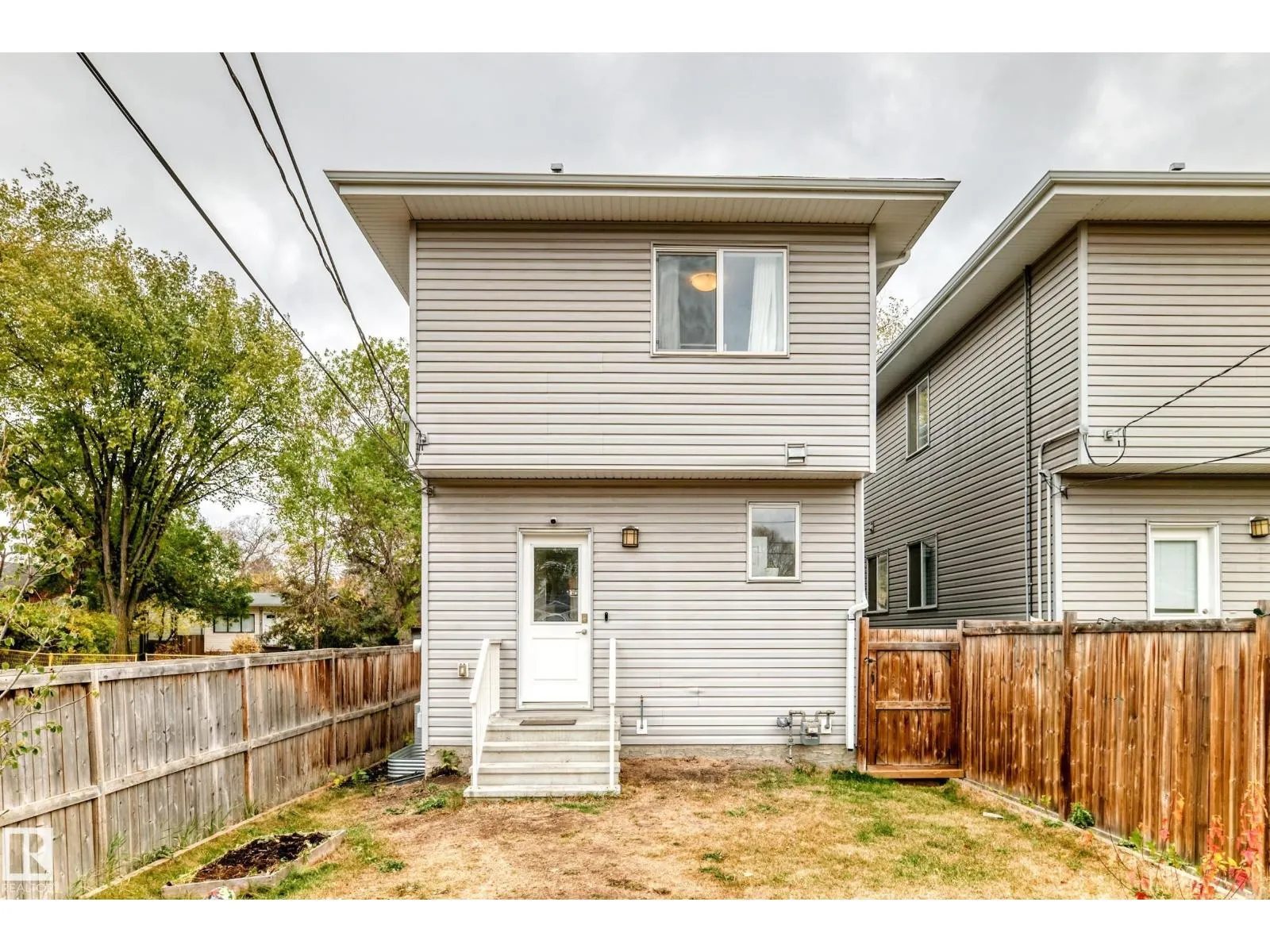 12345 85 ST NW