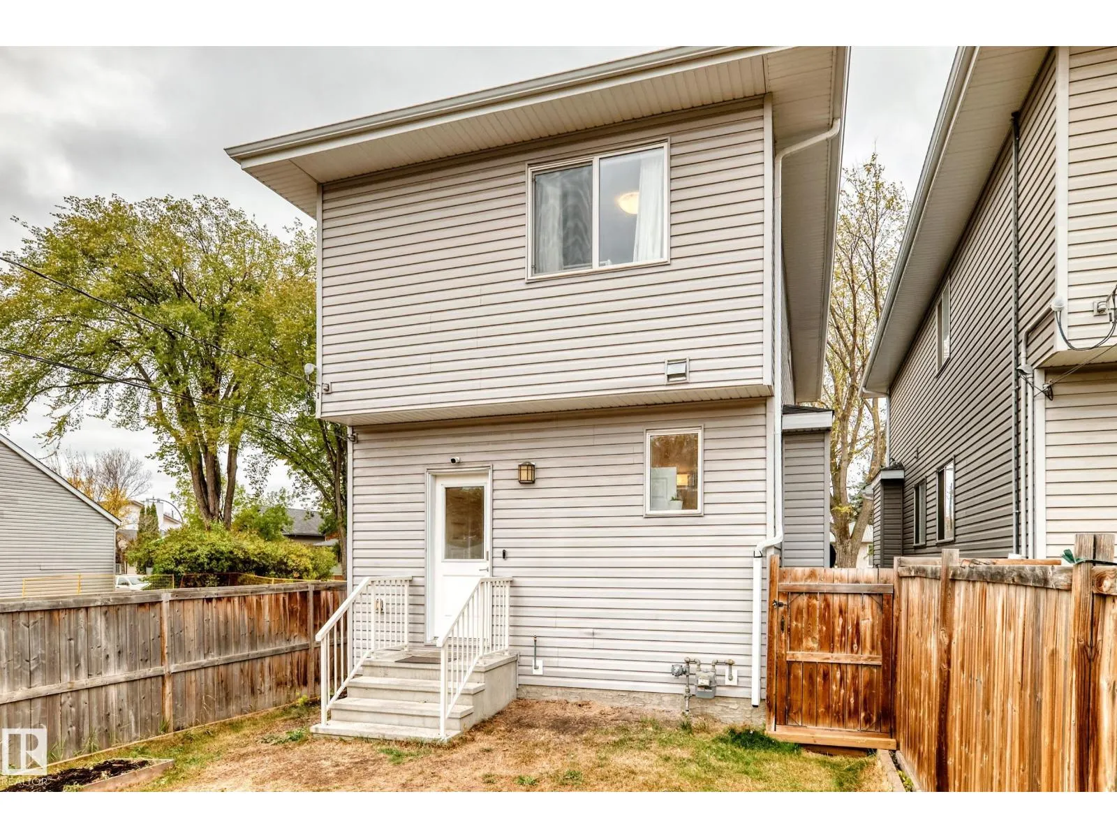 12345 85 ST NW