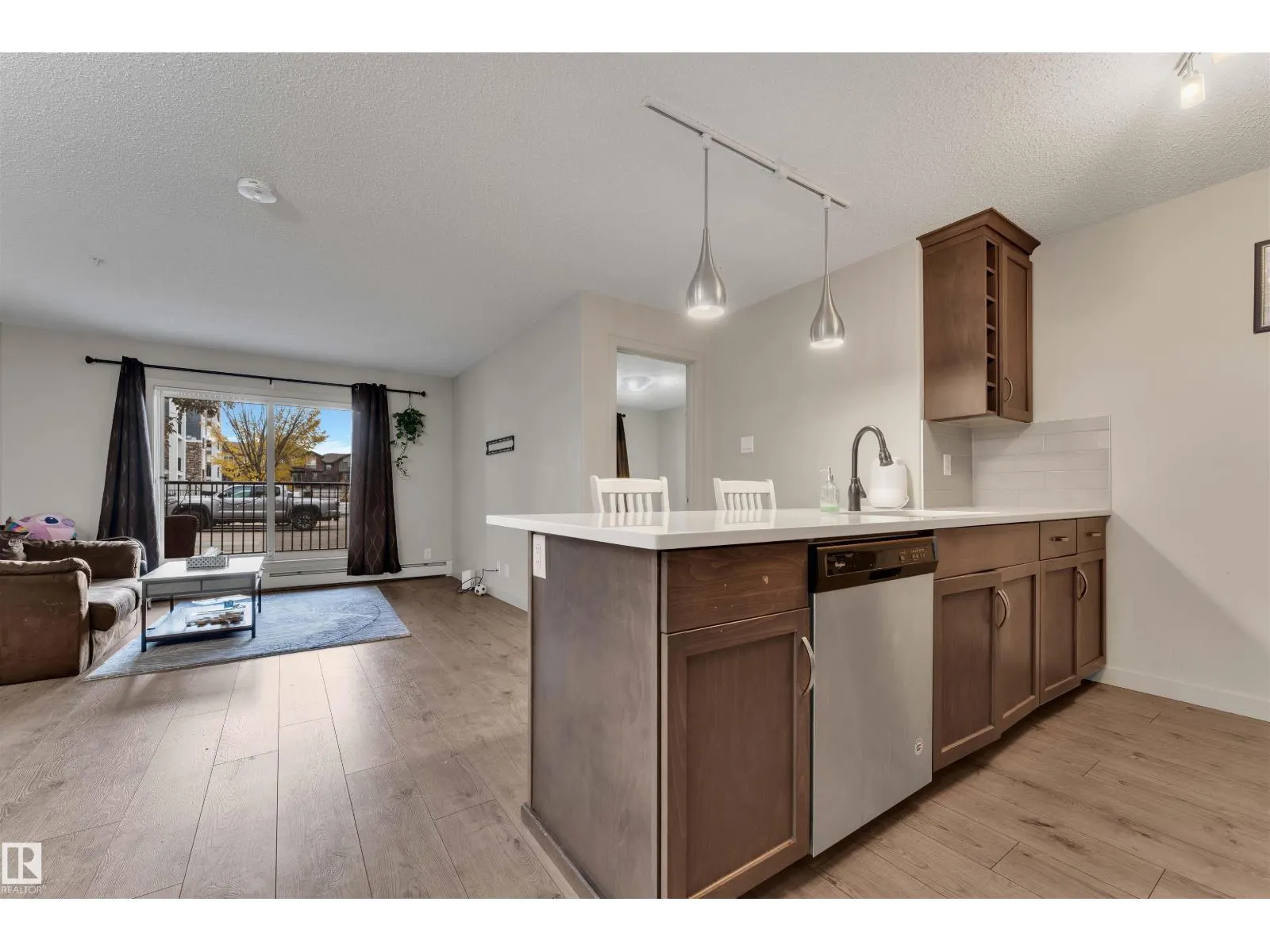 #106 4008 SAVARYN DR SW
