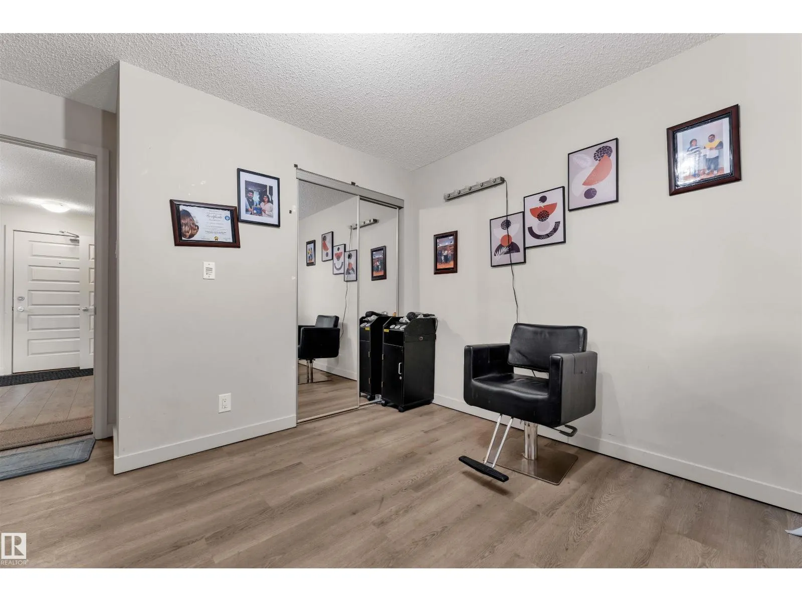 #106 4008 SAVARYN DR SW