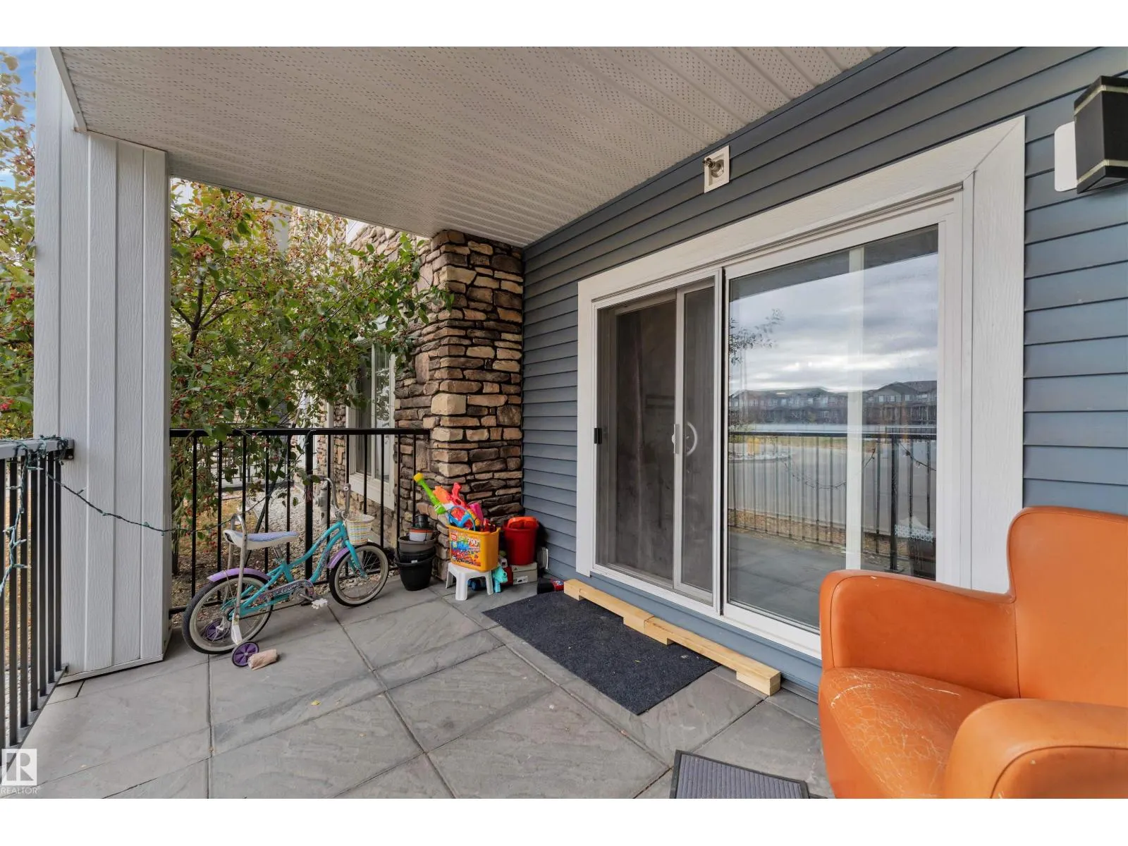 #106 4008 SAVARYN DR SW