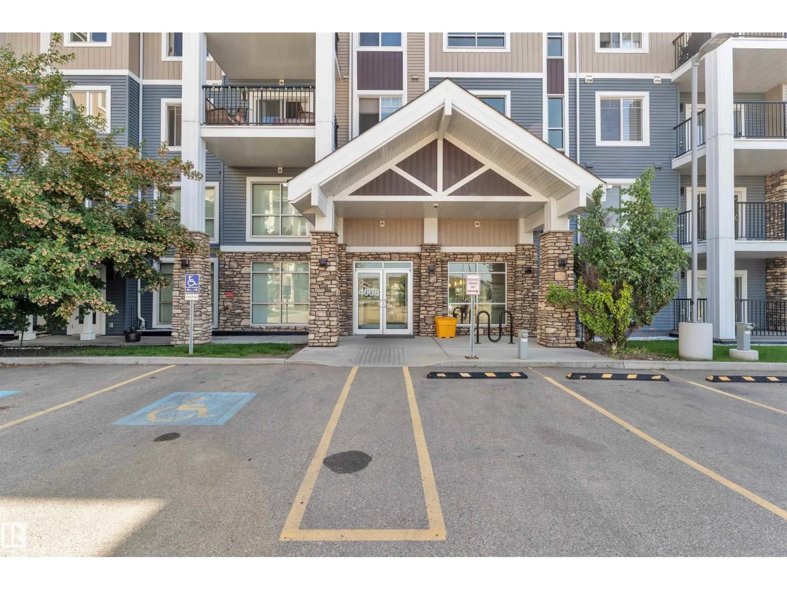 #106 4008 SAVARYN DR SW
