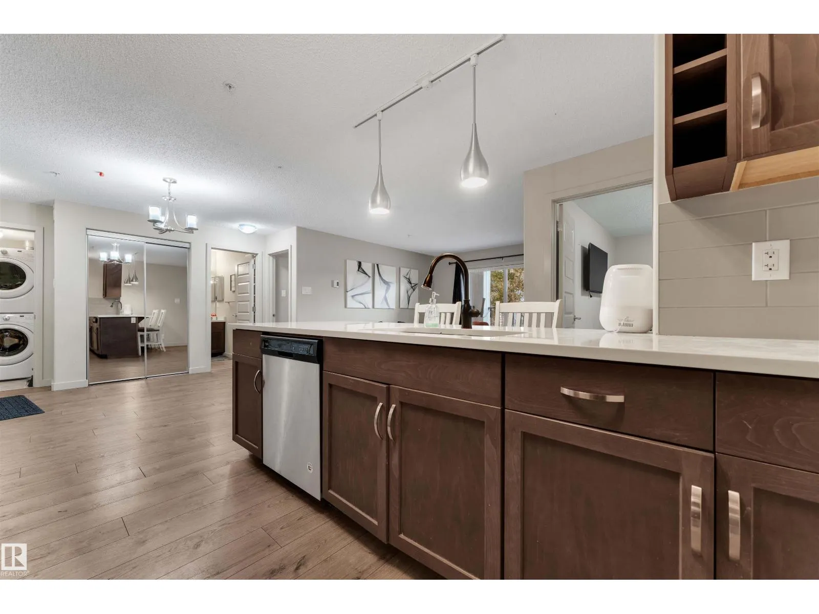#106 4008 SAVARYN DR SW