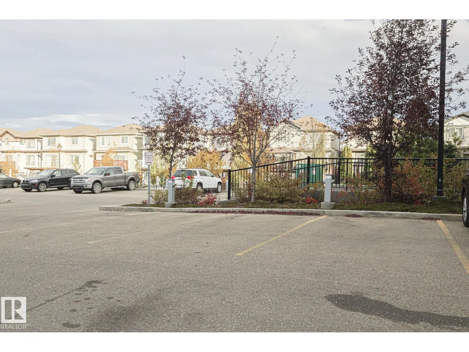 #311 5404 7 AV SW SW