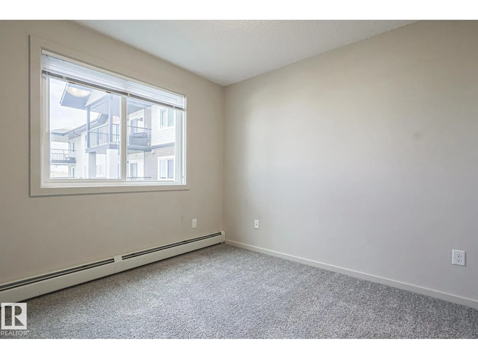 #311 5404 7 AV SW SW