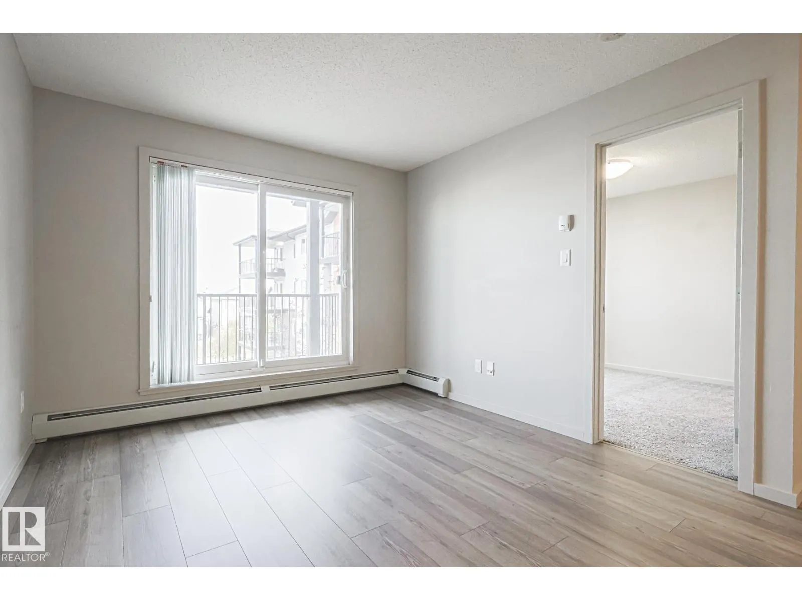 #311 5404 7 AV SW SW