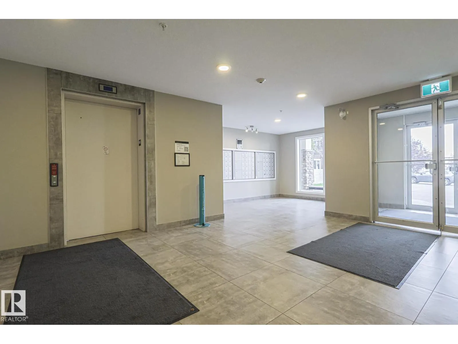 #311 5404 7 AV SW SW