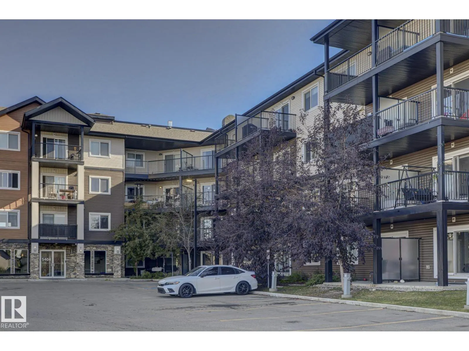 #311 5404 7 AV SW SW