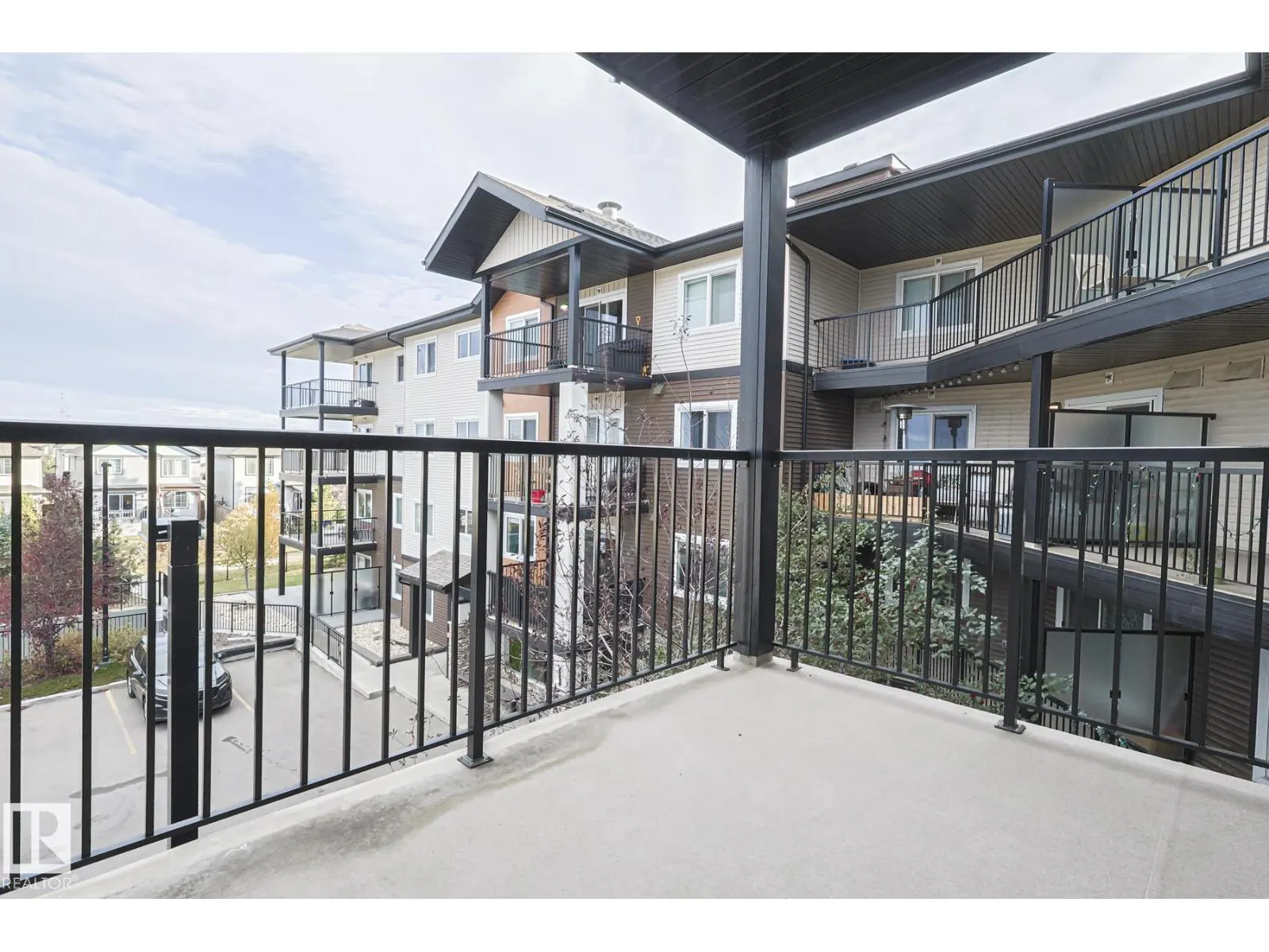 #311 5404 7 AV SW SW