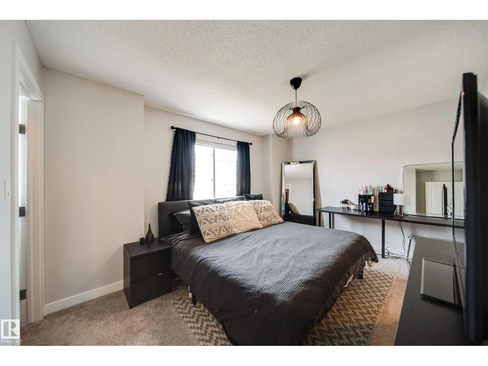 #42 2922 MAPLE WY NW