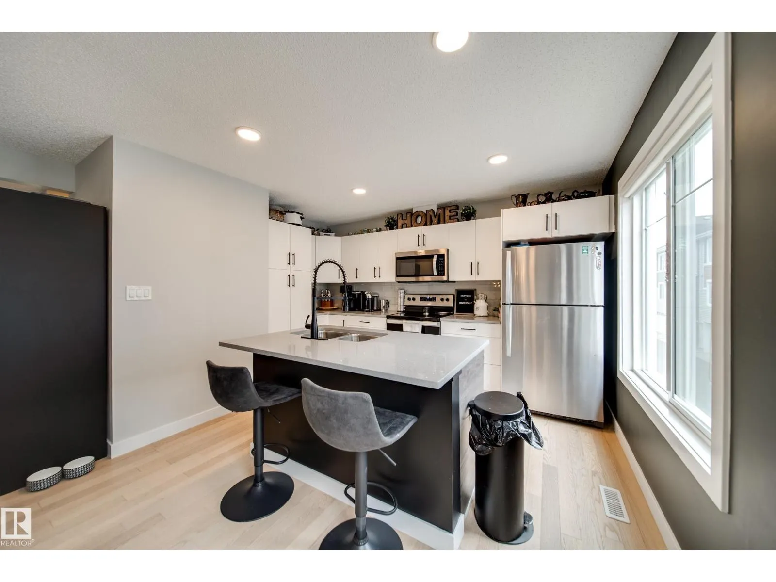 #42 2922 MAPLE WY NW
