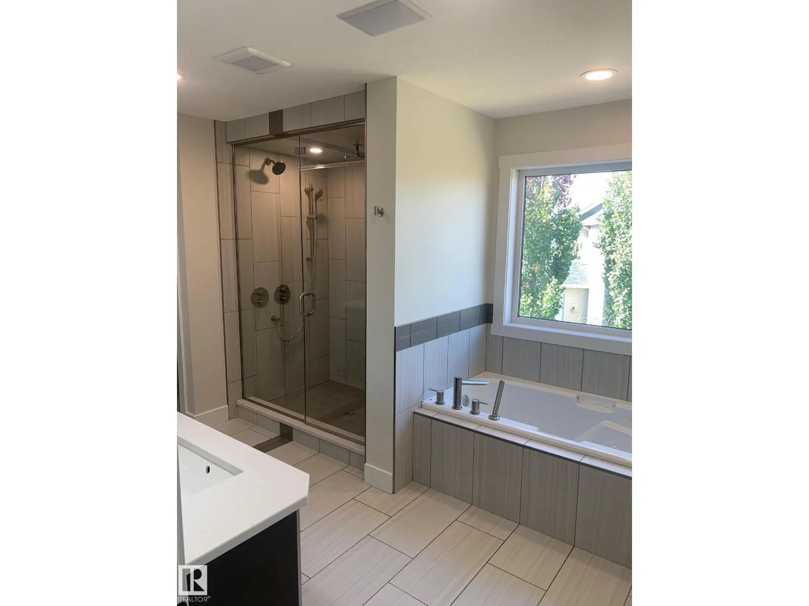 5512 ETOILE CO