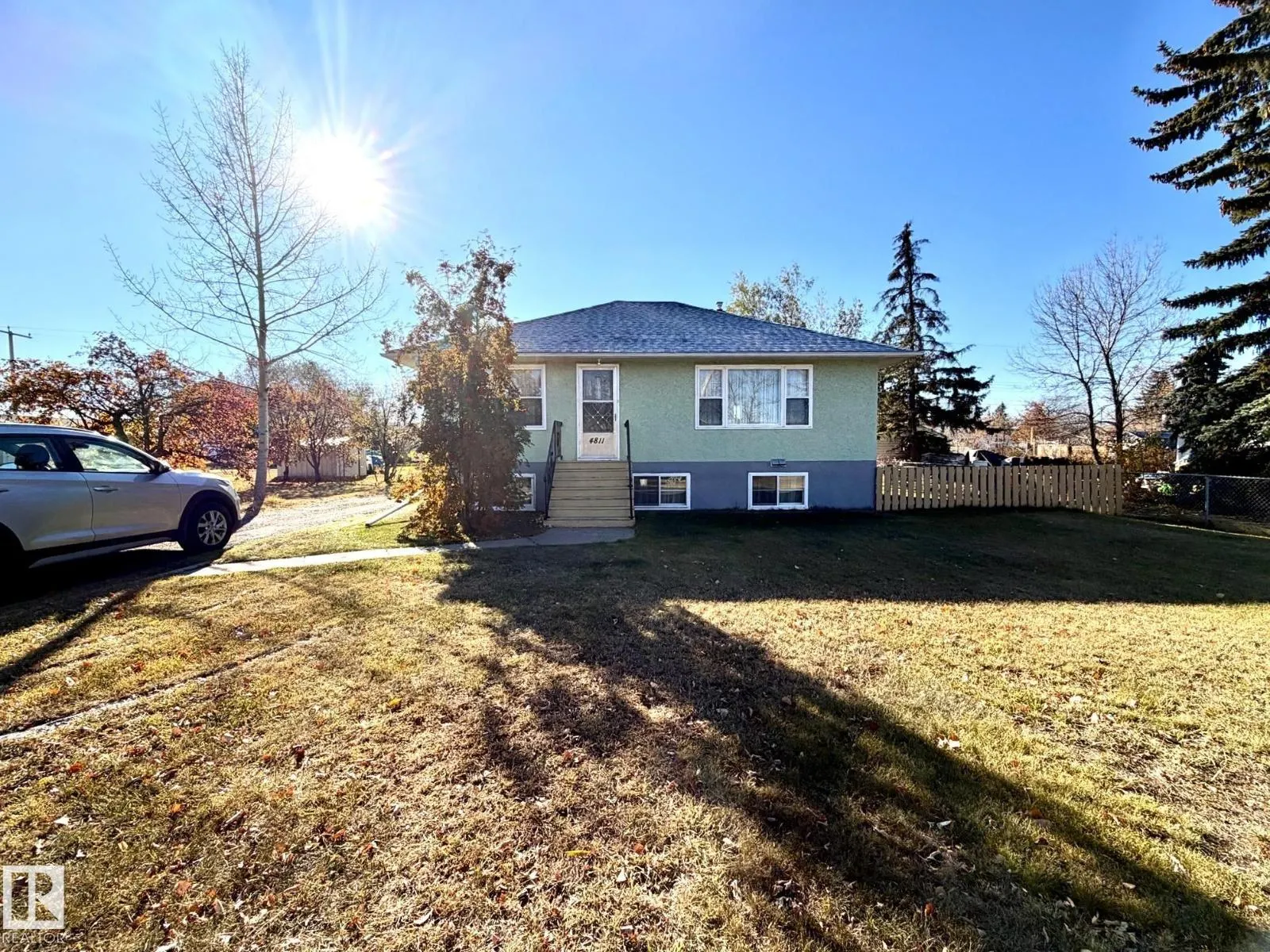 4811 51 AV