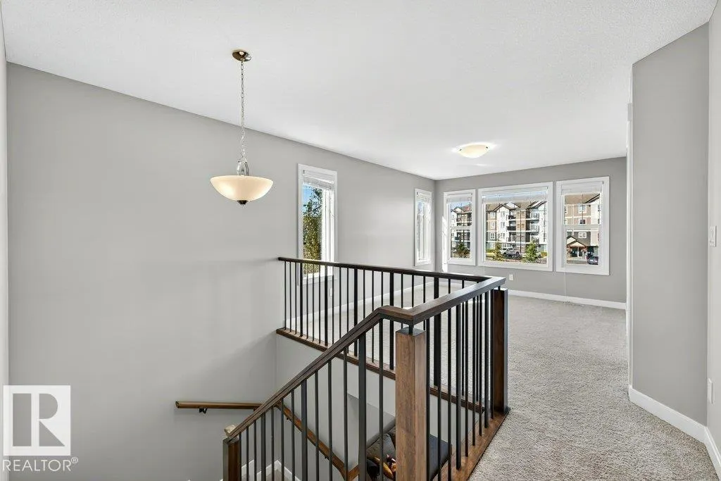 22540 82 AV NW