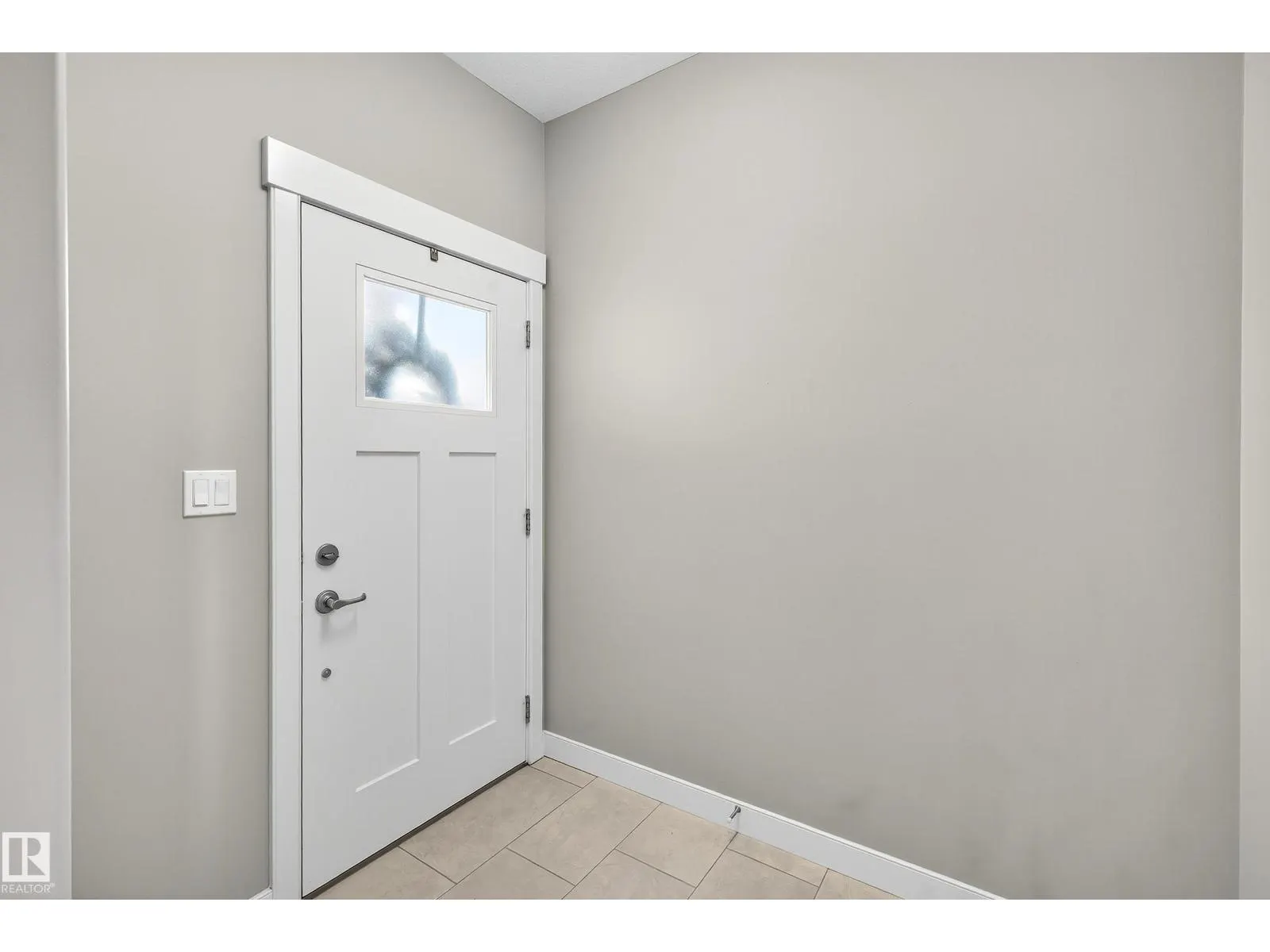 22540 82 AV NW