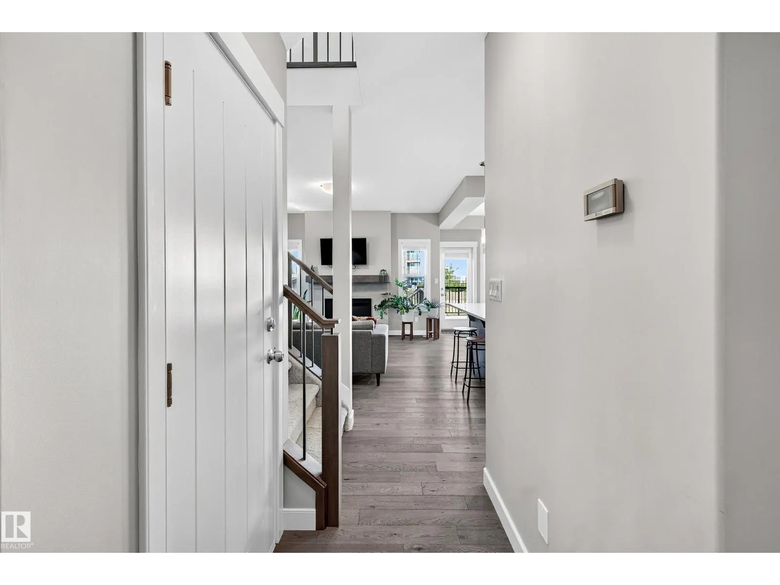22540 82 AV NW