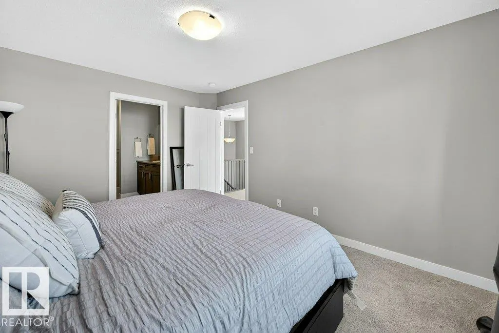 22540 82 AV NW