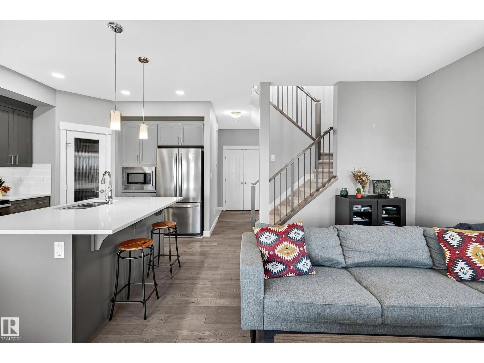 22540 82 AV NW