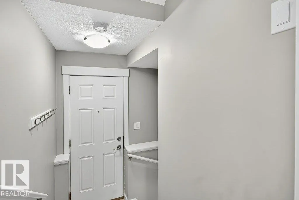 22540 82 AV NW