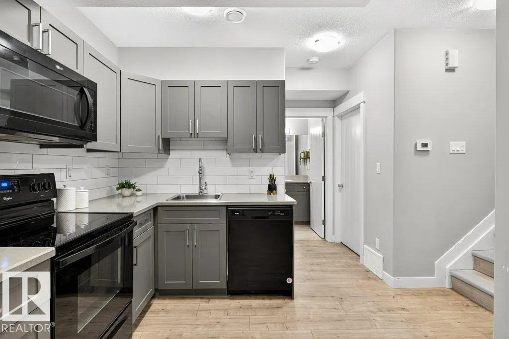 22540 82 AV NW