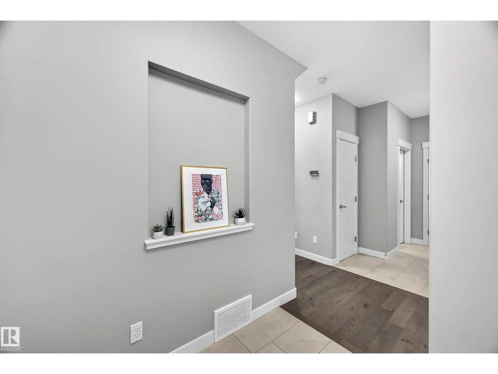 22540 82 AV NW