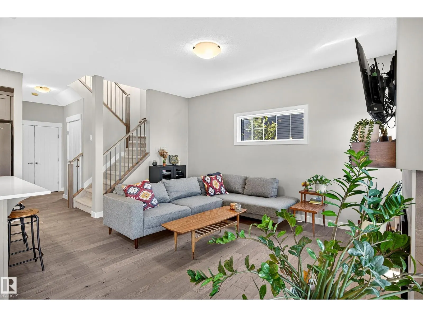 22540 82 AV NW