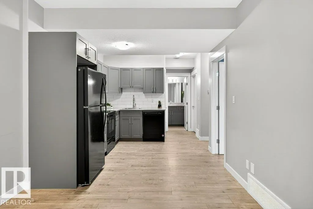 22540 82 AV NW