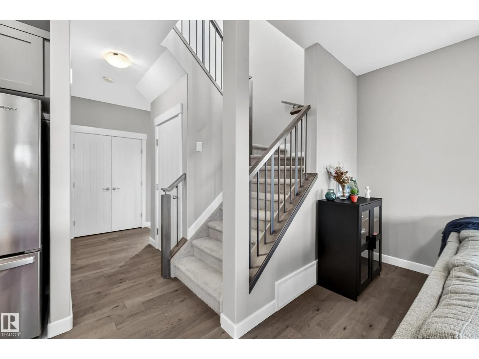 22540 82 AV NW
