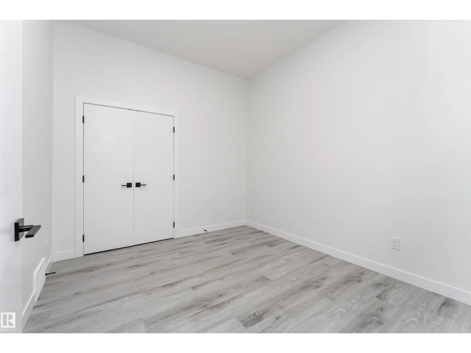 145 Graybriar DR