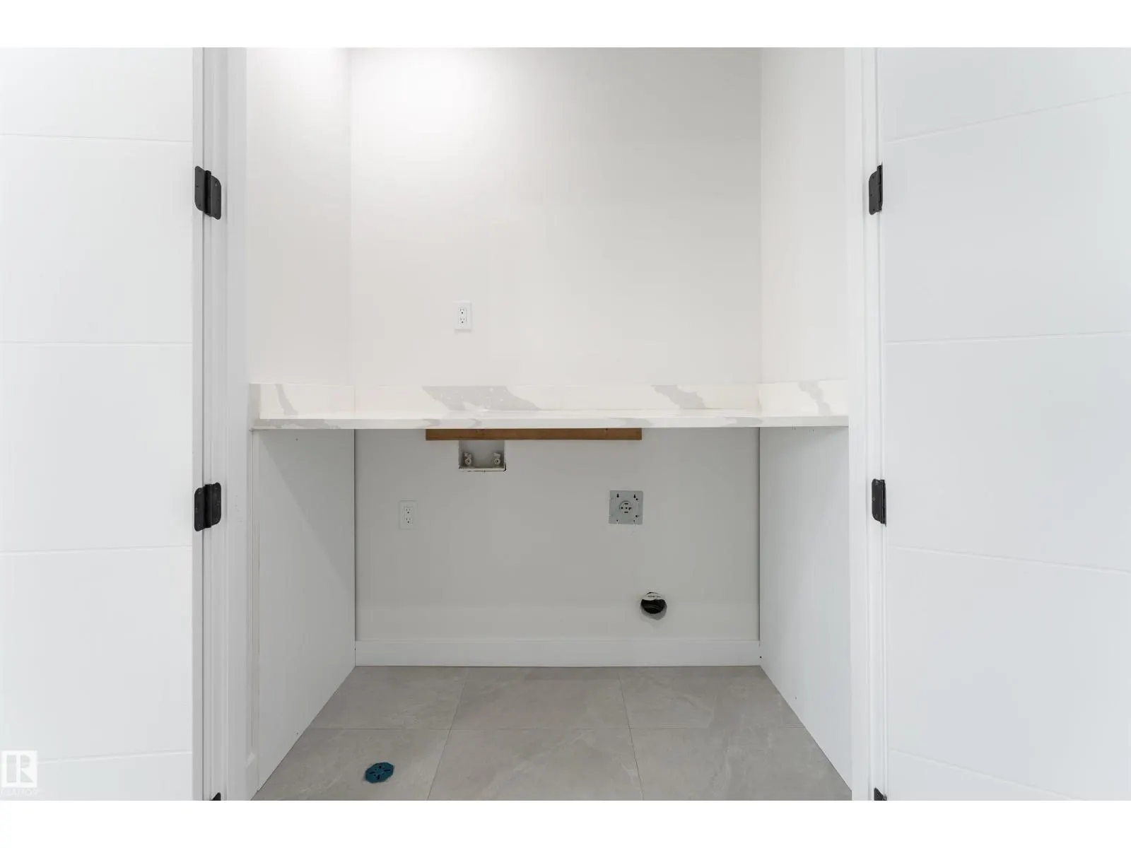 145 Graybriar DR