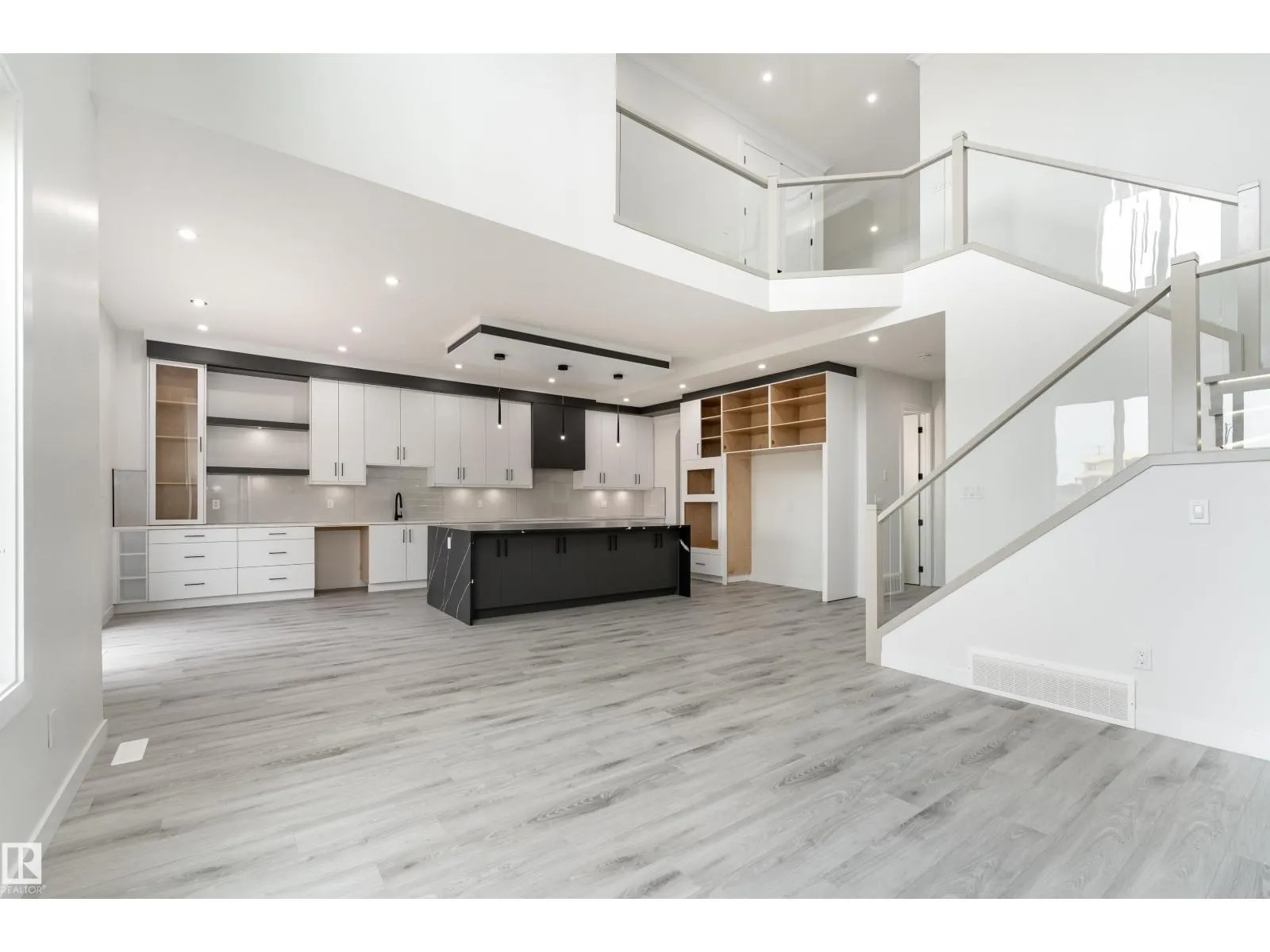 145 Graybriar DR