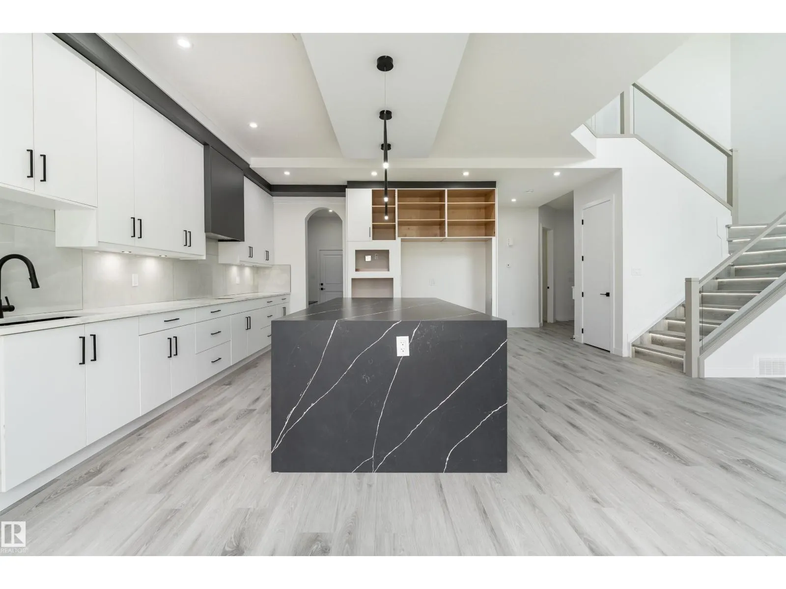 145 Graybriar DR