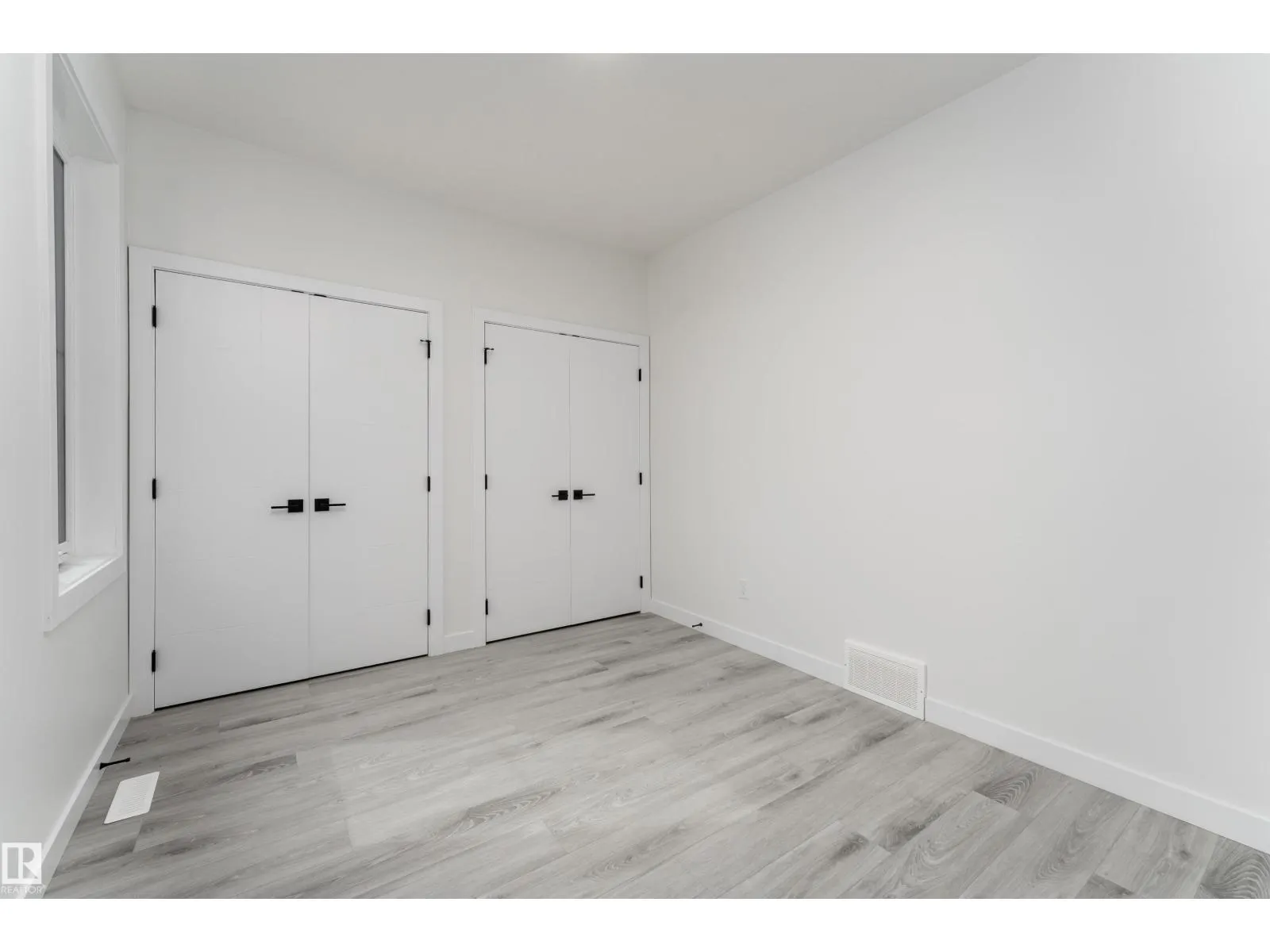 145 Graybriar DR
