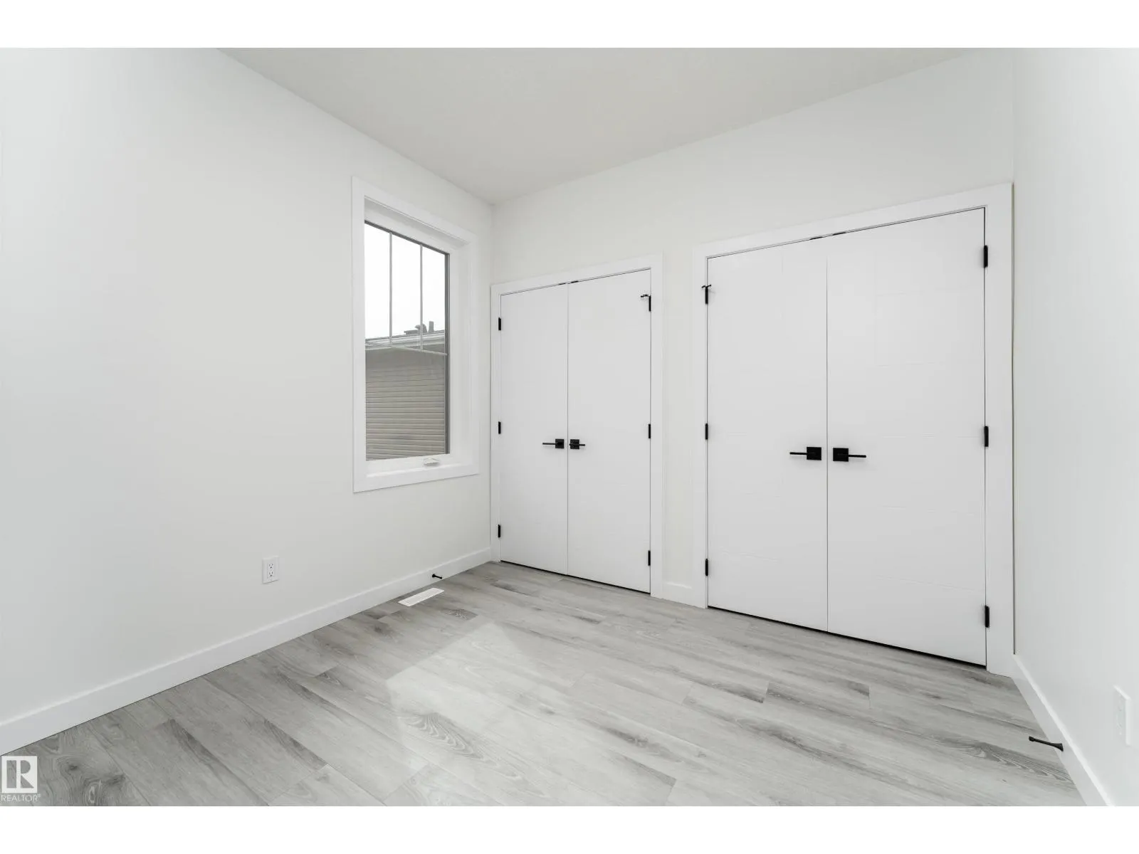 145 Graybriar DR