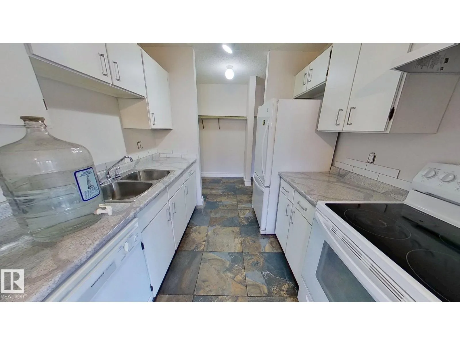 #3 10836 116 ST NW