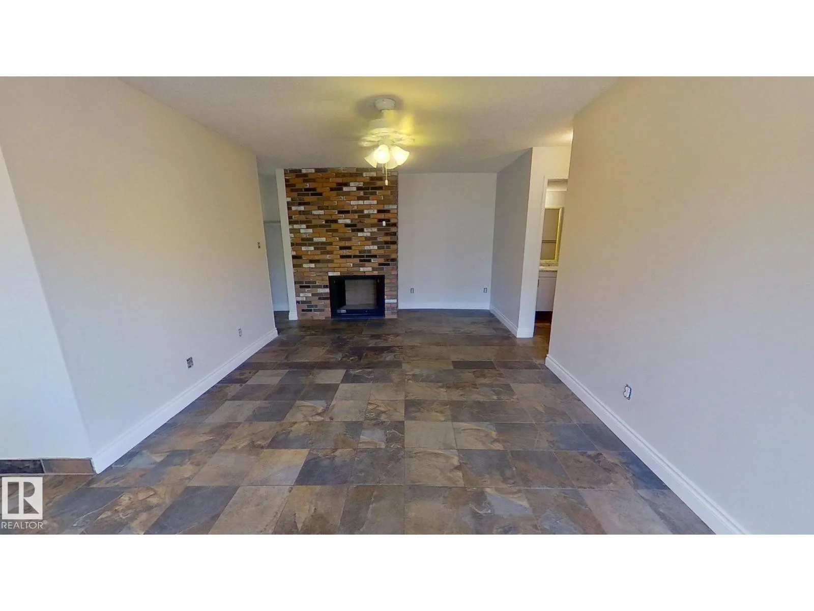 #3 10836 116 ST NW