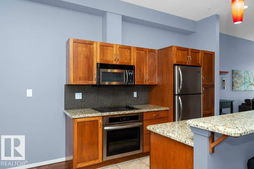 #418 9804 101 ST NW