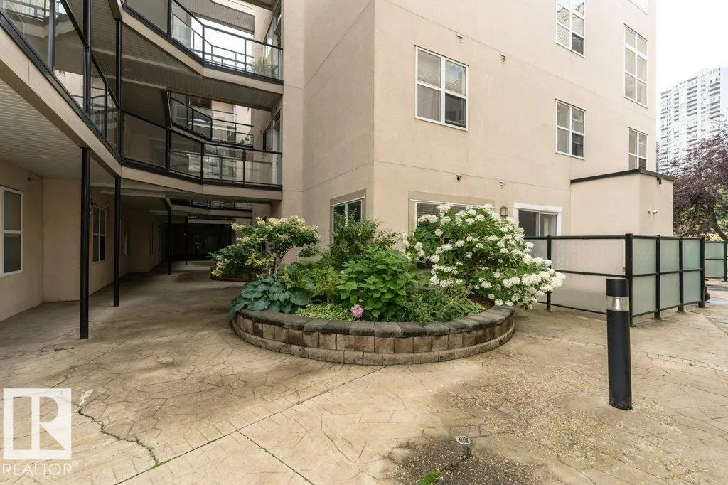 #418 9804 101 ST NW