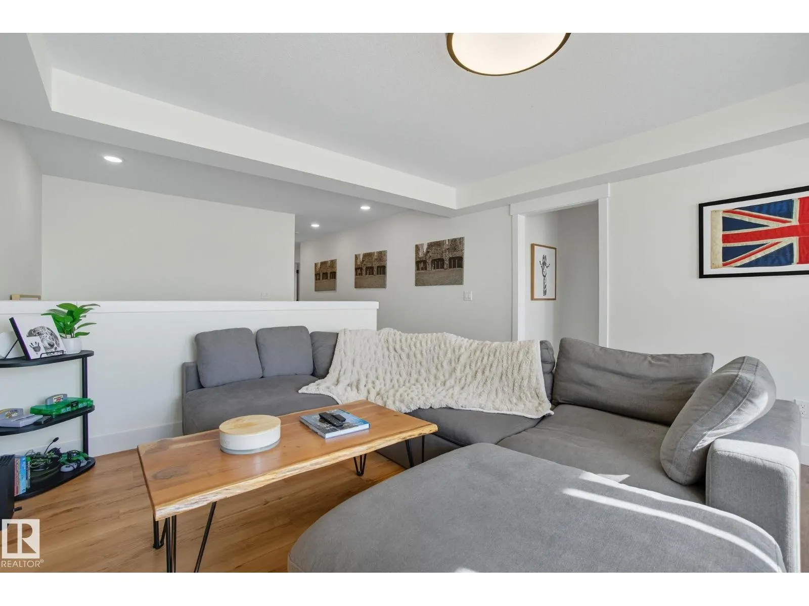 141 Dansereau WY