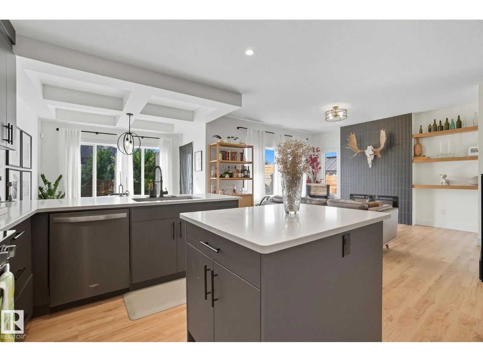 141 Dansereau WY