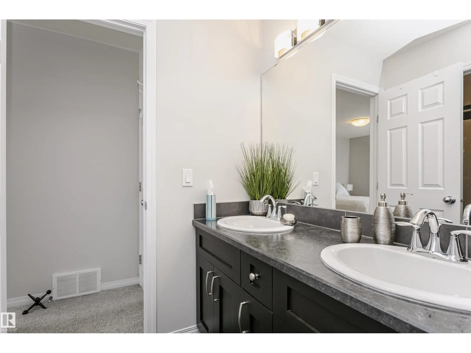 12936 201 ST NW